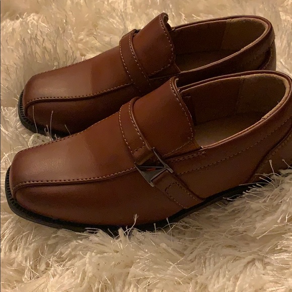 Shoes - Picture 2 of 4